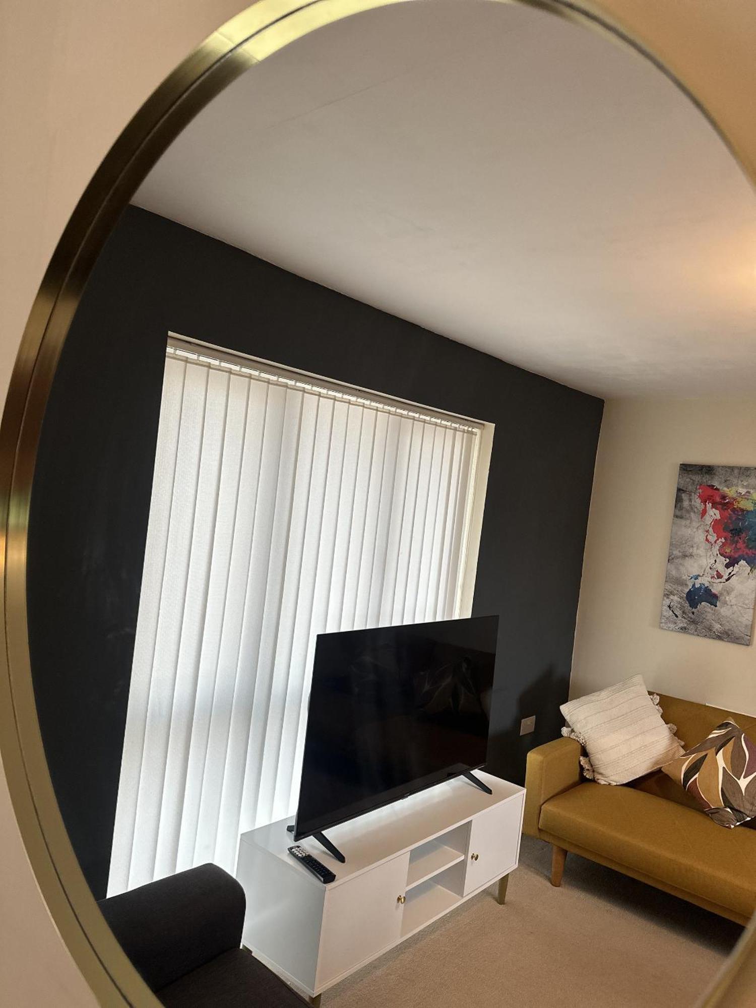 2 Bdr City Centre Apartment With Parking Кардиф Екстериор снимка